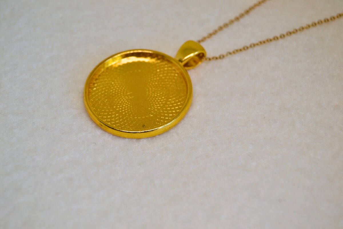 Colgante Viaje Eterno de Acero Inoxidable Dorado - Imagen 2